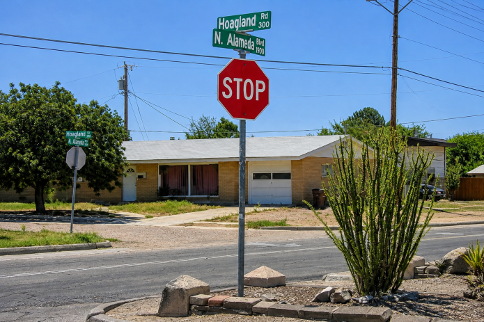 North Alameda Boulevard and Hoagland Road intersection in Las Cruces, where a new traffic signal and roadway improvements are planned.