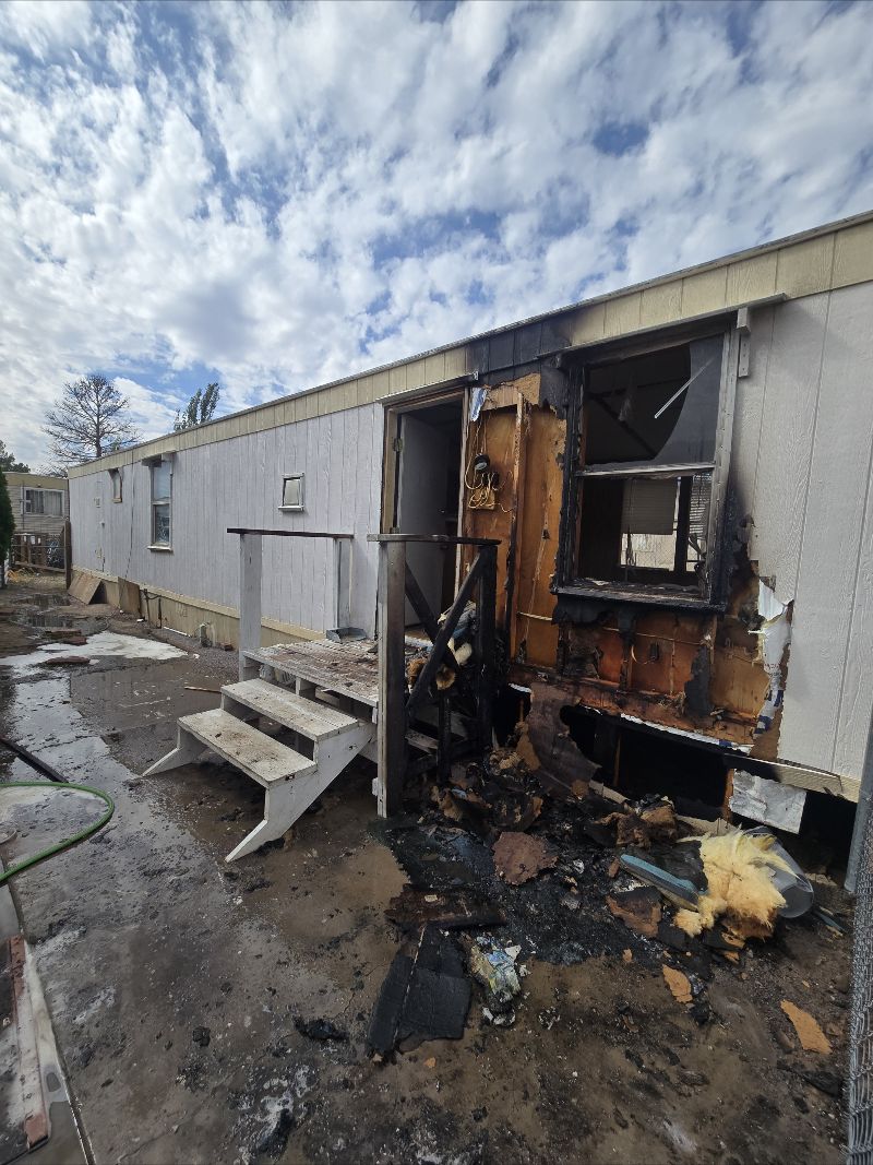 Las Cruces Firefighters Extinguish Mobile Home Fire on Holiday Avenue
